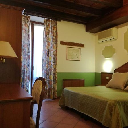 Hotel Cavour Verona Bagian luar foto