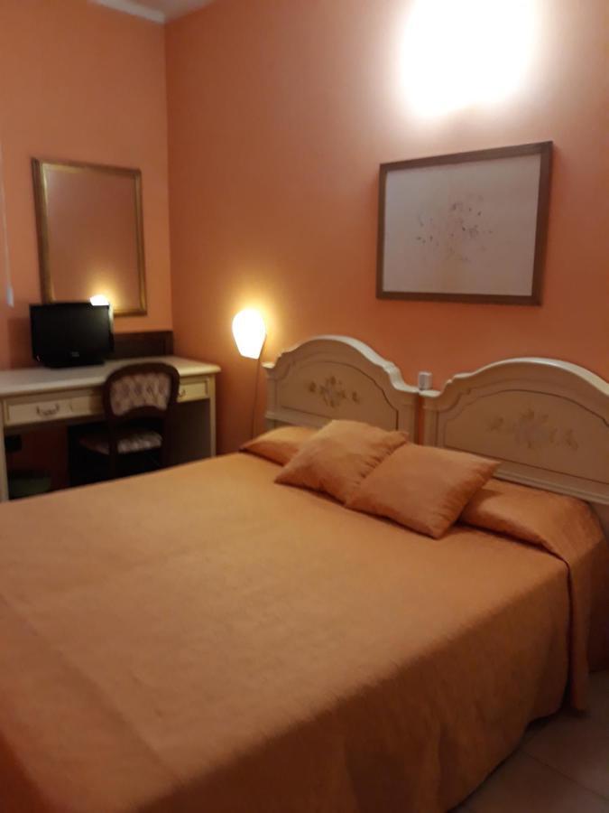 Hotel Cavour Verona Bagian luar foto