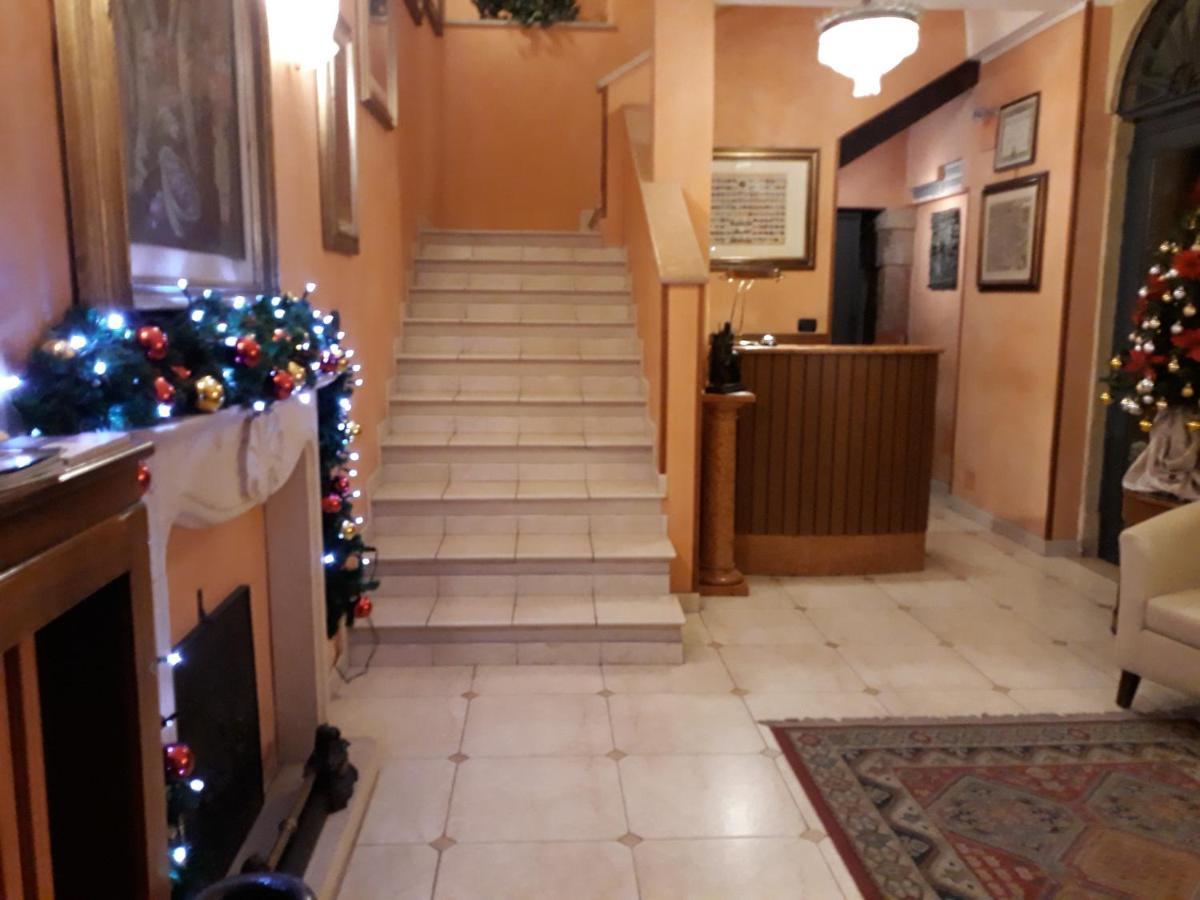 Hotel Cavour Verona Bagian luar foto