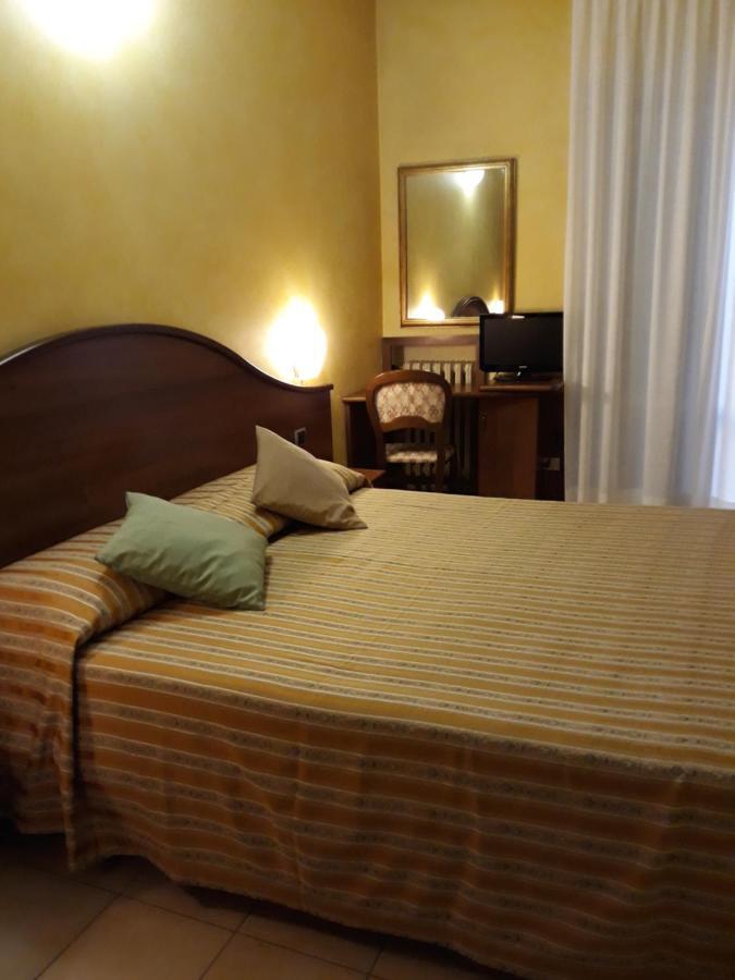 Hotel Cavour Verona Bagian luar foto
