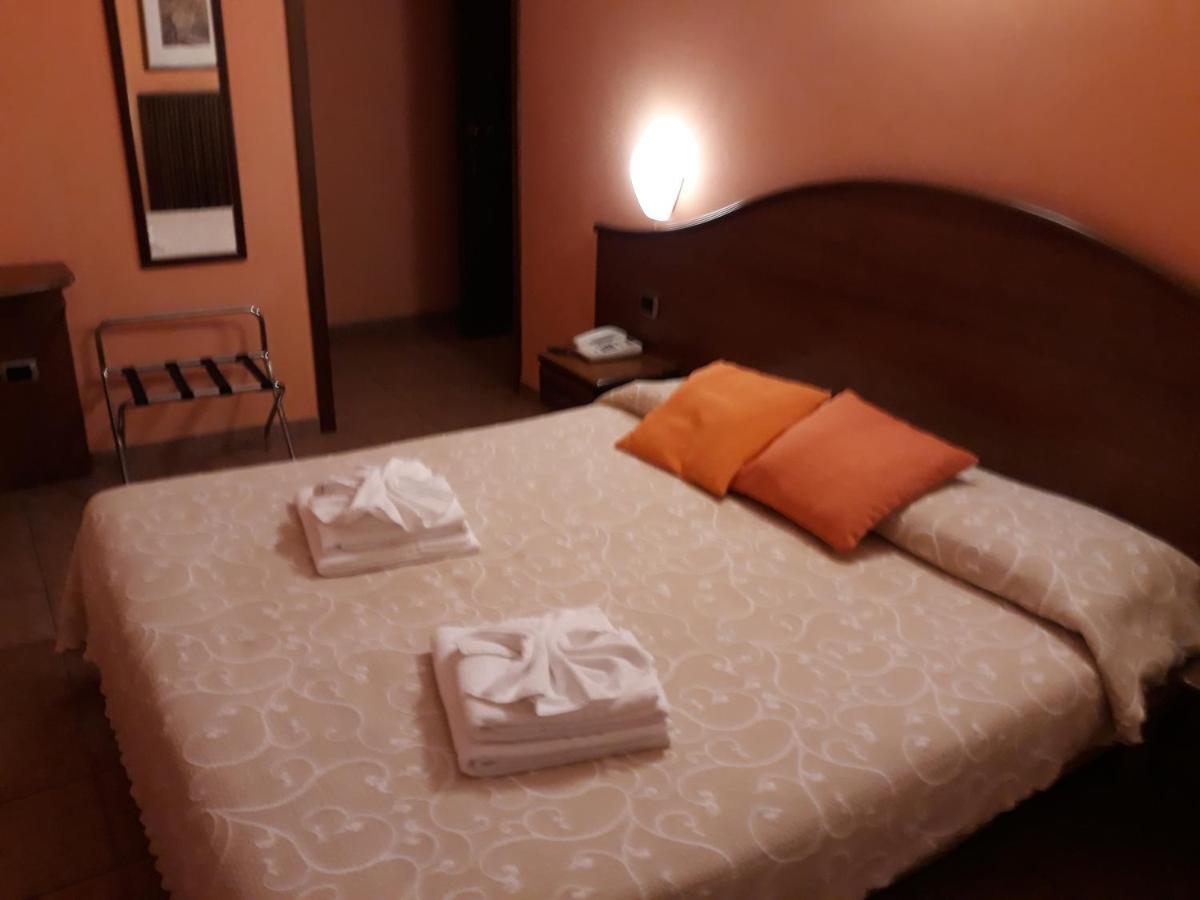 Hotel Cavour Verona Bagian luar foto
