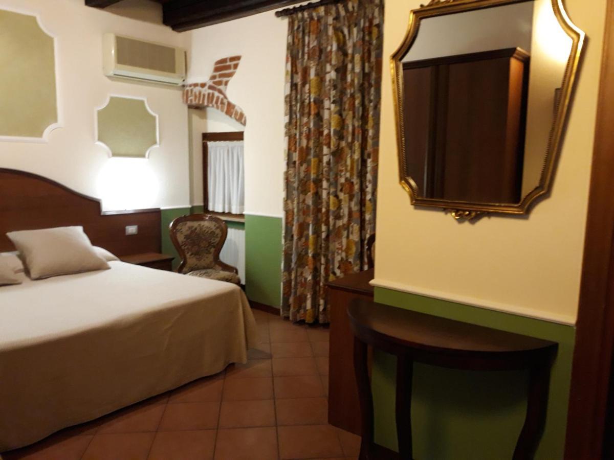 Hotel Cavour Verona Bagian luar foto